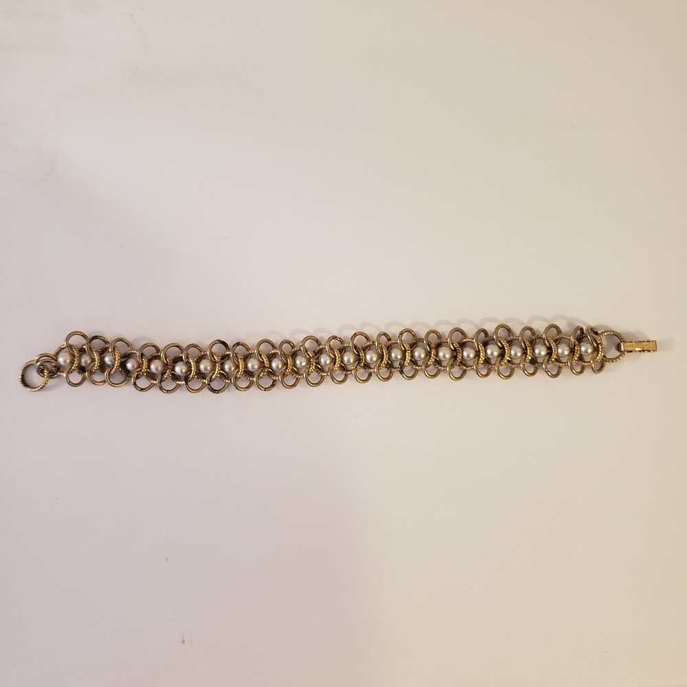 Vintage Goldette brand pearl bracelet